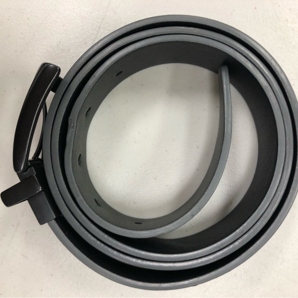 Nike carbon fiber reversible belt size 40 - Picture 2 of 6